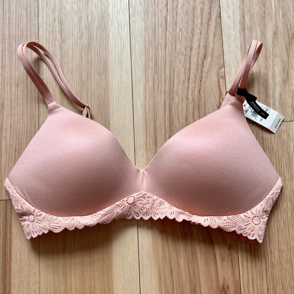 NWT Aerie Wireless Light Pink Floral Lace Bra in size 34C